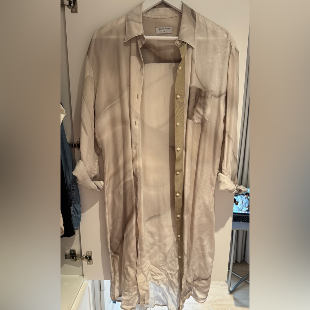 Beautiful top with button down and so soft it’s incredible!